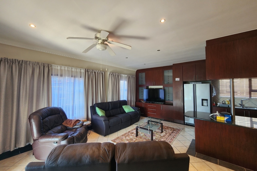 4 Bedroom Property for Sale in Jeffreys Bay Central Eastern Cape